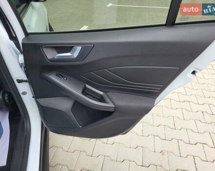 Белый Форд Фокус, объемом двигателя 1.5 л и пробегом 190 тыс. км за 14500 $, фото 30 на Automoto.ua