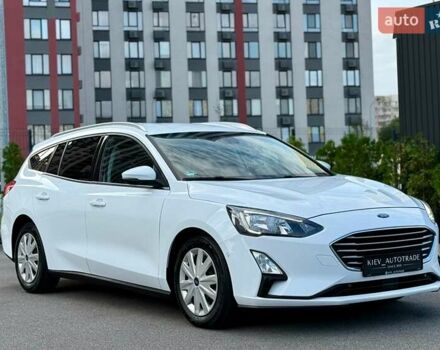 Белый Форд Фокус, объемом двигателя 2 л и пробегом 218 тыс. км за 16500 $, фото 4 на Automoto.ua