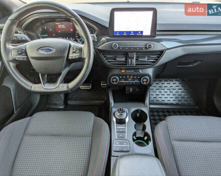 Белый Форд Фокус, объемом двигателя 1.5 л и пробегом 160 тыс. км за 15500 $, фото 11 на Automoto.ua