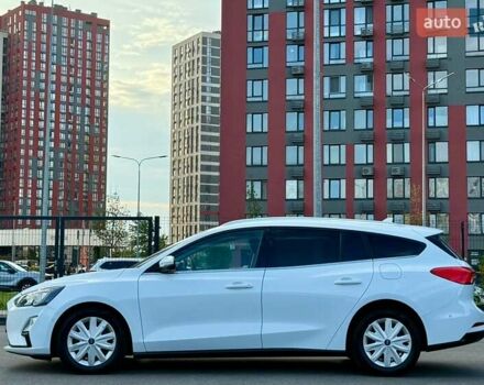 Белый Форд Фокус, объемом двигателя 2 л и пробегом 218 тыс. км за 16500 $, фото 7 на Automoto.ua
