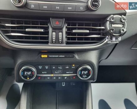 Белый Форд Фокус, объемом двигателя 1.5 л и пробегом 190 тыс. км за 14500 $, фото 3 на Automoto.ua