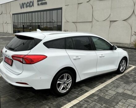 Белый Форд Фокус, объемом двигателя 1.5 л и пробегом 231 тыс. км за 12900 $, фото 3 на Automoto.ua