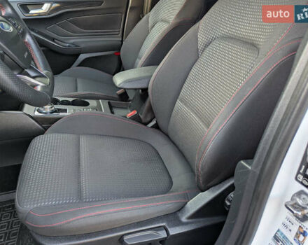 Белый Форд Фокус, объемом двигателя 1.5 л и пробегом 160 тыс. км за 15500 $, фото 12 на Automoto.ua