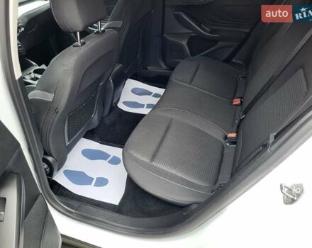 Белый Форд Фокус, объемом двигателя 1.5 л и пробегом 190 тыс. км за 14500 $, фото 16 на Automoto.ua