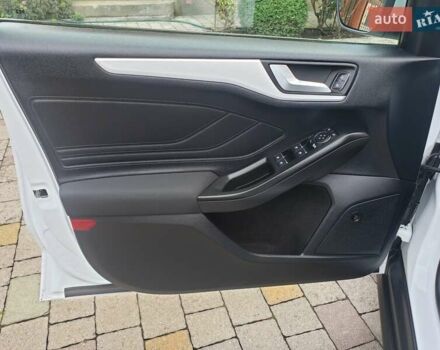 Белый Форд Фокус, объемом двигателя 1.5 л и пробегом 187 тыс. км за 13950 $, фото 47 на Automoto.ua