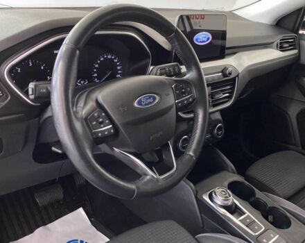 Белый Форд Фокус, объемом двигателя 1.5 л и пробегом 194 тыс. км за 13950 $, фото 5 на Automoto.ua