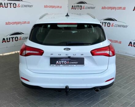 Белый Форд Фокус, объемом двигателя 1.5 л и пробегом 194 тыс. км за 13950 $, фото 3 на Automoto.ua