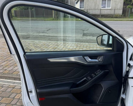 Белый Форд Фокус, объемом двигателя 2 л и пробегом 240 тыс. км за 13300 $, фото 34 на Automoto.ua