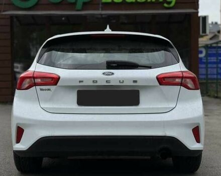 Белый Форд Фокус, объемом двигателя 1.5 л и пробегом 72 тыс. км за 12800 $, фото 3 на Automoto.ua