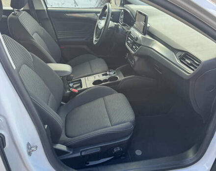 Белый Форд Фокус, объемом двигателя 2 л и пробегом 240 тыс. км за 13300 $, фото 39 на Automoto.ua