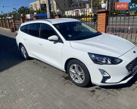 Білий Форд Фокус, об'ємом двигуна 1.5 л та пробігом 86 тис. км за 12900 $, фото 1 на Automoto.ua