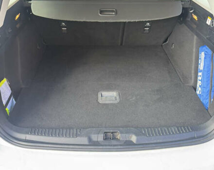 Белый Форд Фокус, объемом двигателя 2 л и пробегом 240 тыс. км за 13300 $, фото 26 на Automoto.ua