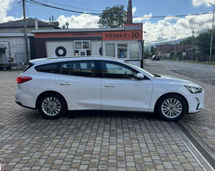 Белый Форд Фокус, объемом двигателя 2 л и пробегом 240 тыс. км за 13300 $, фото 4 на Automoto.ua