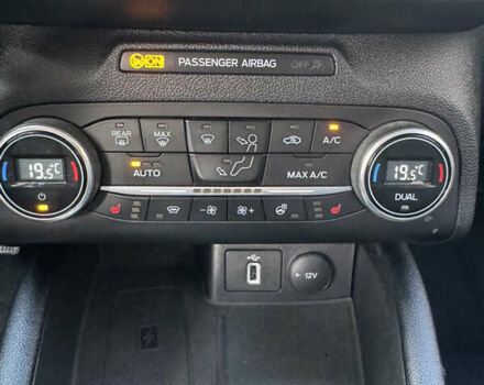 Белый Форд Фокус, объемом двигателя 2 л и пробегом 240 тыс. км за 13300 $, фото 20 на Automoto.ua