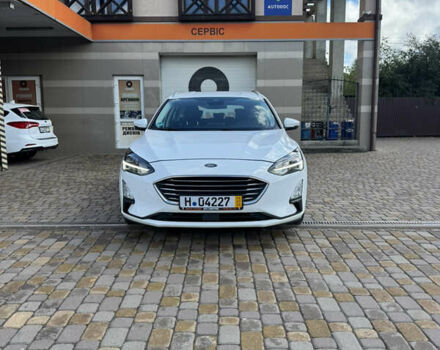 Белый Форд Фокус, объемом двигателя 2 л и пробегом 240 тыс. км за 13300 $, фото 2 на Automoto.ua