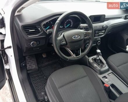 Белый Форд Фокус, объемом двигателя 1.5 л и пробегом 208 тыс. км за 11500 $, фото 21 на Automoto.ua