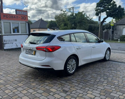 Белый Форд Фокус, объемом двигателя 2 л и пробегом 240 тыс. км за 13300 $, фото 5 на Automoto.ua