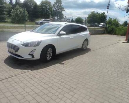 Белый Форд Фокус, объемом двигателя 1.5 л и пробегом 208 тыс. км за 11500 $, фото 2 на Automoto.ua