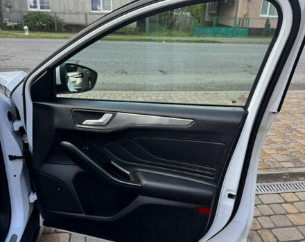 Белый Форд Фокус, объемом двигателя 2 л и пробегом 240 тыс. км за 13300 $, фото 36 на Automoto.ua