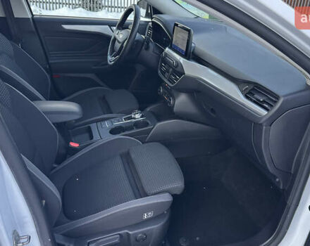 Белый Форд Фокус, объемом двигателя 1.5 л и пробегом 160 тыс. км за 14750 $, фото 29 на Automoto.ua