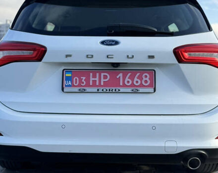 Белый Форд Фокус, объемом двигателя 1.5 л и пробегом 180 тыс. км за 13499 $, фото 12 на Automoto.ua