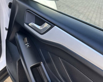 Белый Форд Фокус, объемом двигателя 1.5 л и пробегом 180 тыс. км за 13499 $, фото 33 на Automoto.ua