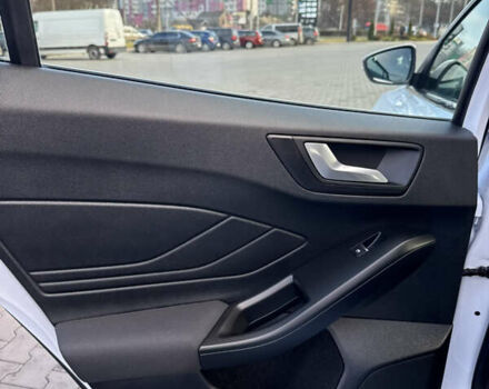 Белый Форд Фокус, объемом двигателя 1.5 л и пробегом 180 тыс. км за 13499 $, фото 45 на Automoto.ua