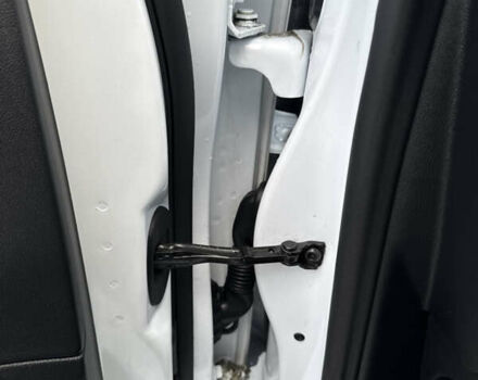 Белый Форд Фокус, объемом двигателя 1.5 л и пробегом 180 тыс. км за 13499 $, фото 64 на Automoto.ua