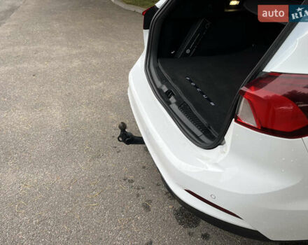 Білий Форд Фокус, об'ємом двигуна 1.5 л та пробігом 181 тис. км за 17800 $, фото 8 на Automoto.ua