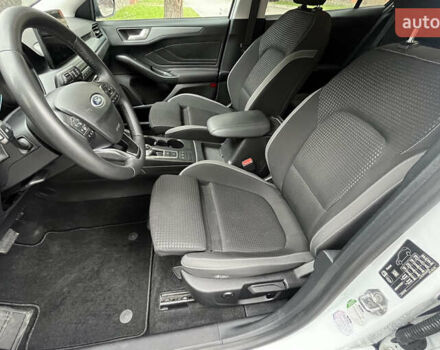 Белый Форд Фокус, объемом двигателя 1.5 л и пробегом 184 тыс. км за 17800 $, фото 11 на Automoto.ua