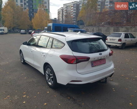 Белый Форд Фокус, объемом двигателя 1.5 л и пробегом 82 тыс. км за 18500 $, фото 10 на Automoto.ua