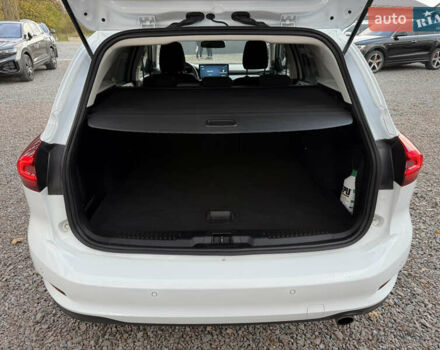 Білий Форд Фокус, об'ємом двигуна 1.5 л та пробігом 94 тис. км за 20500 $, фото 16 на Automoto.ua