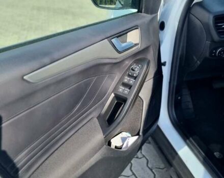 Белый Форд Фокус, объемом двигателя 1.5 л и пробегом 92 тыс. км за 20499 $, фото 2 на Automoto.ua