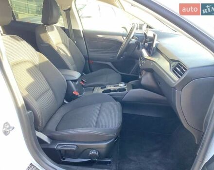 Білий Форд Фокус, об'ємом двигуна 1.5 л та пробігом 96 тис. км за 20000 $, фото 26 на Automoto.ua