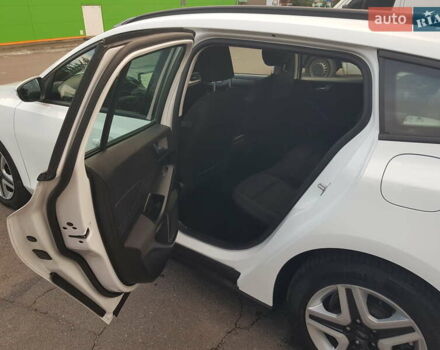 Белый Форд Фокус, объемом двигателя 1.5 л и пробегом 82 тыс. км за 19900 $, фото 40 на Automoto.ua