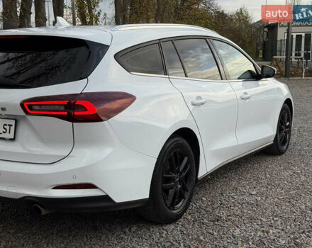 Білий Форд Фокус, об'ємом двигуна 1.5 л та пробігом 94 тис. км за 20500 $, фото 14 на Automoto.ua