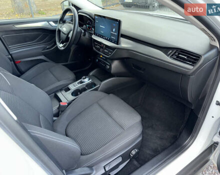 Білий Форд Фокус, об'ємом двигуна 1.5 л та пробігом 94 тис. км за 20500 $, фото 53 на Automoto.ua