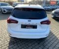 Білий Форд Фокус, об'ємом двигуна 1.5 л та пробігом 96 тис. км за 20000 $, фото 5 на Automoto.ua