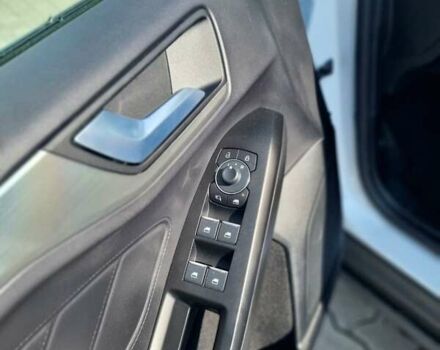 Белый Форд Фокус, объемом двигателя 1.5 л и пробегом 92 тыс. км за 20499 $, фото 6 на Automoto.ua