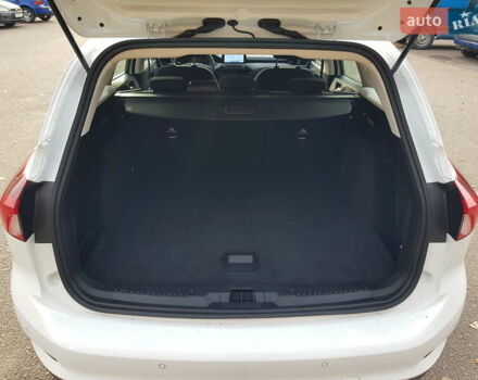 Белый Форд Фокус, объемом двигателя 1.5 л и пробегом 82 тыс. км за 18500 $, фото 39 на Automoto.ua