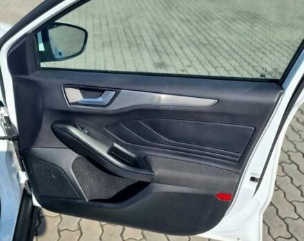 Белый Форд Фокус, объемом двигателя 1.5 л и пробегом 92 тыс. км за 20499 $, фото 3 на Automoto.ua