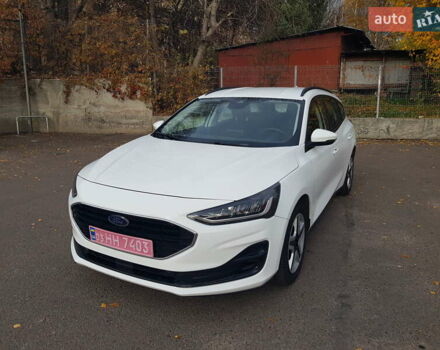 Белый Форд Фокус, объемом двигателя 1.5 л и пробегом 82 тыс. км за 18500 $, фото 1 на Automoto.ua
