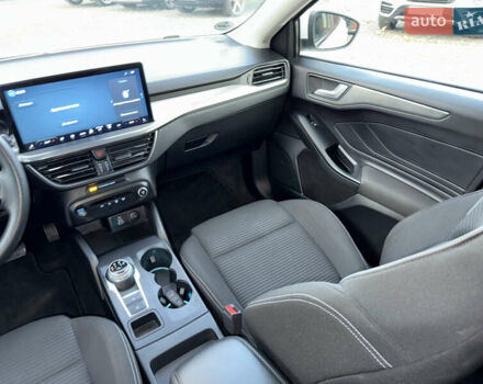 Білий Форд Фокус, об'ємом двигуна 1.5 л та пробігом 94 тис. км за 20500 $, фото 47 на Automoto.ua