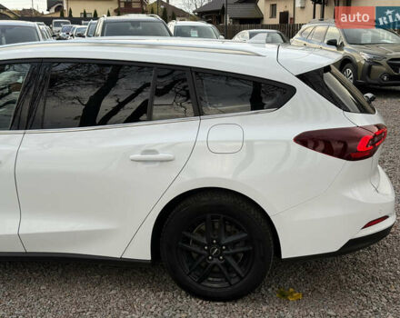 Білий Форд Фокус, об'ємом двигуна 1.5 л та пробігом 94 тис. км за 20500 $, фото 8 на Automoto.ua