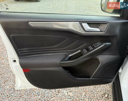 Білий Форд Фокус, об'ємом двигуна 1.5 л та пробігом 94 тис. км за 20500 $, фото 29 на Automoto.ua