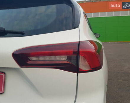 Белый Форд Фокус, объемом двигателя 1.5 л и пробегом 82 тыс. км за 19900 $, фото 19 на Automoto.ua