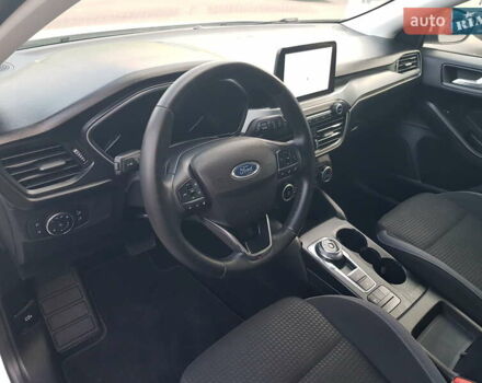 Белый Форд Фокус, объемом двигателя 1.5 л и пробегом 82 тыс. км за 19900 $, фото 25 на Automoto.ua