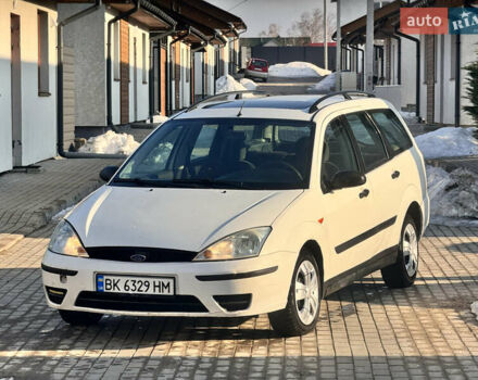 Белый Форд Фокус, объемом двигателя 1.8 л и пробегом 290 тыс. км за 2400 $, фото 1 на Automoto.ua