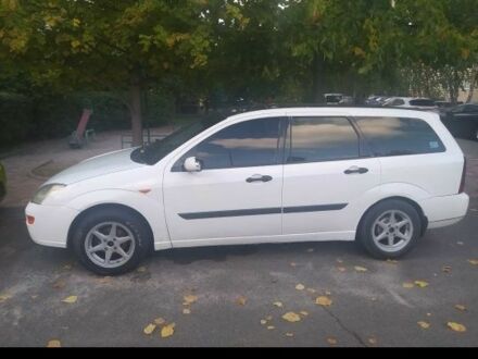 Белый Форд Фокус, объемом двигателя 1.8 л и пробегом 300 тыс. км за 2100 $, фото 1 на Automoto.ua