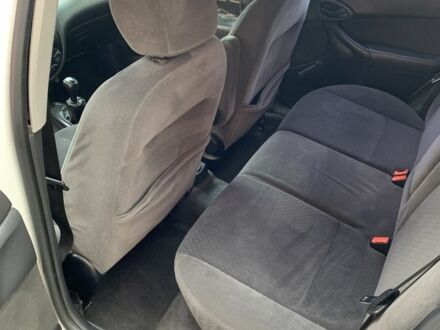 Белый Форд Фокус, объемом двигателя 1.8 л и пробегом 340 тыс. км за 2500 $, фото 1 на Automoto.ua